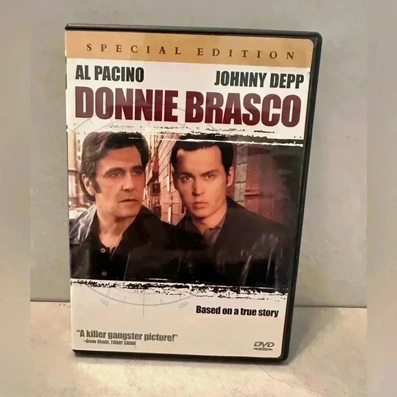 Donnie Brasco (DVD, 2000, Special Collectors Edition) Al Pacino Johnny Depp - Picture 1 of 3